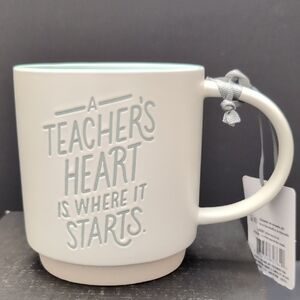 NWT, Hallmark White/Green Ceramic Coffee Mug.